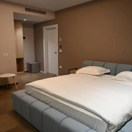 Restaurant Savoja 3*