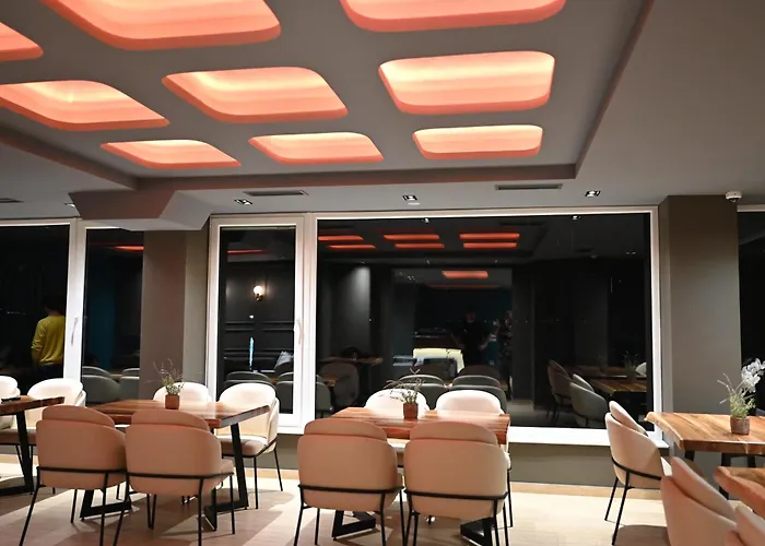 Restaurant Savoja 3*