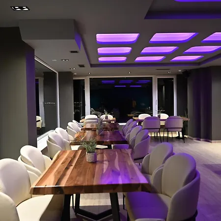 Restaurant Savoja Поградец