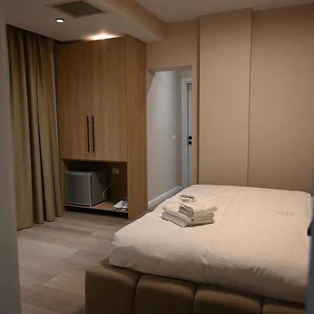 Restaurant Savoja Поградец