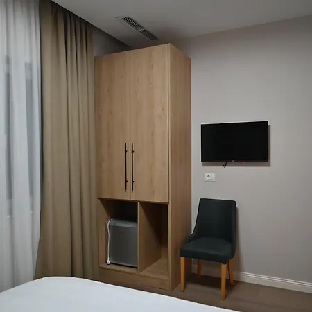 Restaurant Savoja 3*